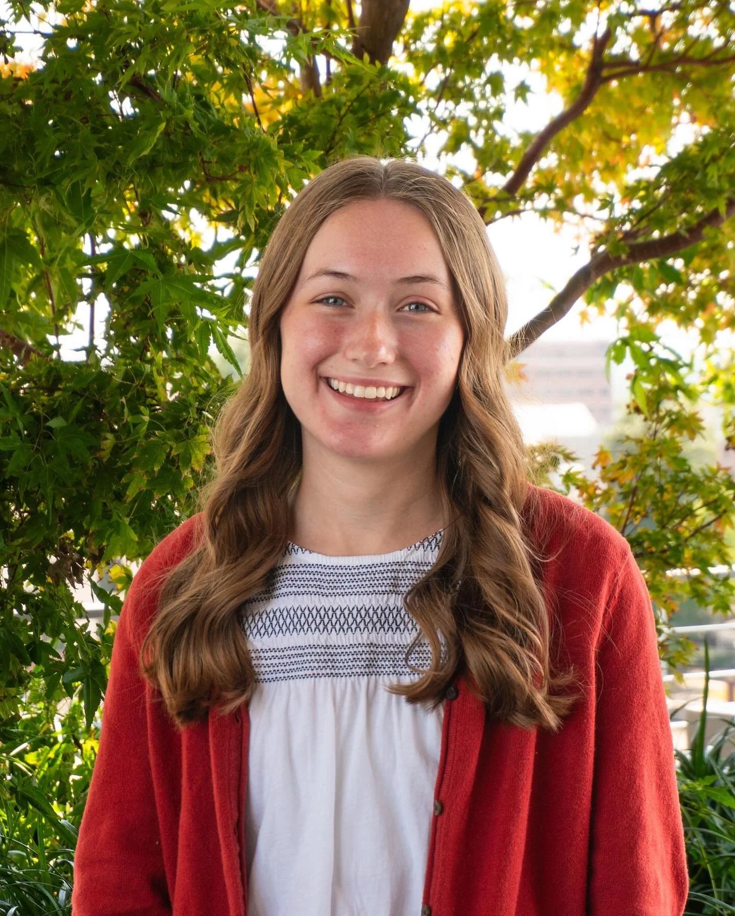 Fellows intro #1&hellip;. Meet Alana Peters! 

🤸&zwj;♀️Alana is from Lowell, Michigan 

🤸&zwj;♀️She went to Wheaton College where she majored in Psychology, minored in Bible/Theology, and got a Public Health certificate.

🤸&zwj;♀️ Alana loves hiki