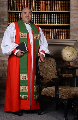 Bishop Hector was born in Guatemala and was Bishop of Costa Rica for 14 years before he came to the Diocese of Texas to help Bishop Andy Doyle. Bishop Hector will visit 45 congregations during the year; primarily in the southern region of the Diocese of Texas. He will also work to grow a multicultural presence in our congregations and help to find people in our Hispanic congregations who may want to become a deacon or priest. 