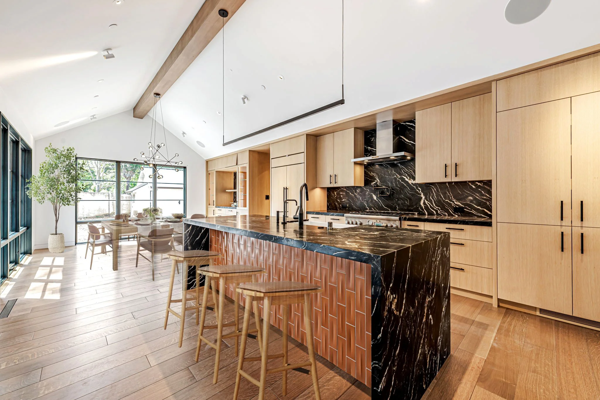 28-web-or-mls-29-de-bell-dr PSD copy.jpg