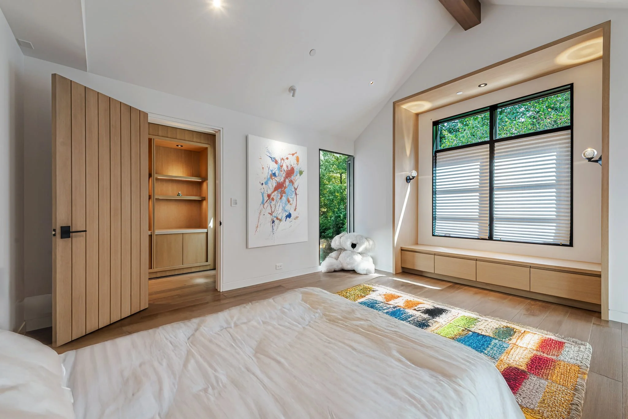 12-web-or-mls-29-de-bell-dr PSD copy.jpg