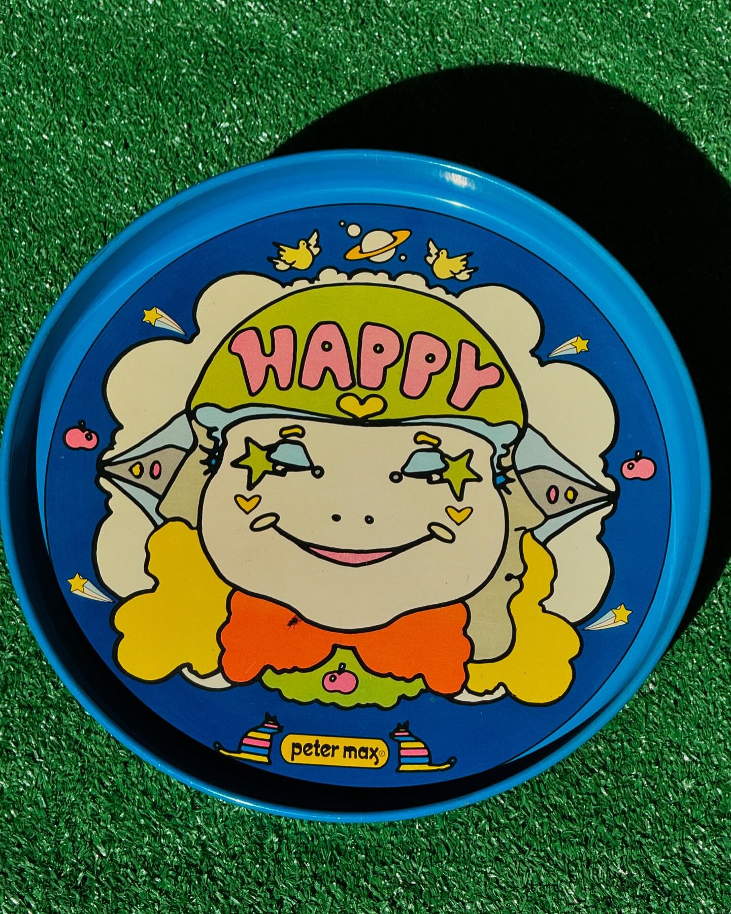 Peter Max &bull; 13&rdquo; Metal Tray &bull; $125
&bull;
&bull;
&bull;
&bull;
&bull;
#patermax #illustration #illustrator #psychedelic #hippie #cartoon #stoned #tray #design #decor #interiordesign #homedecor #vintagehome #1970s #vintage #thrift #nyc