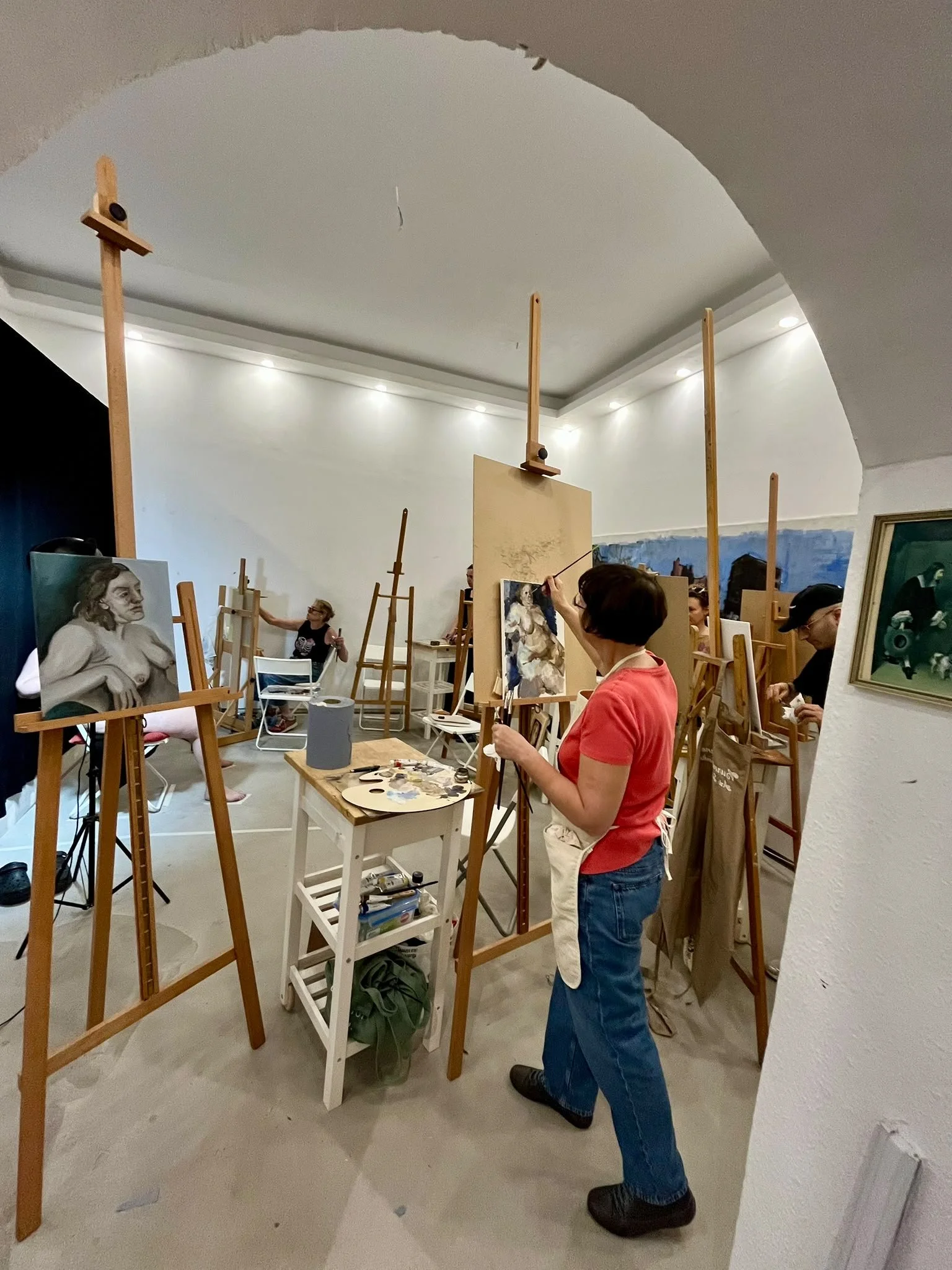 LIve model painting session in the studio