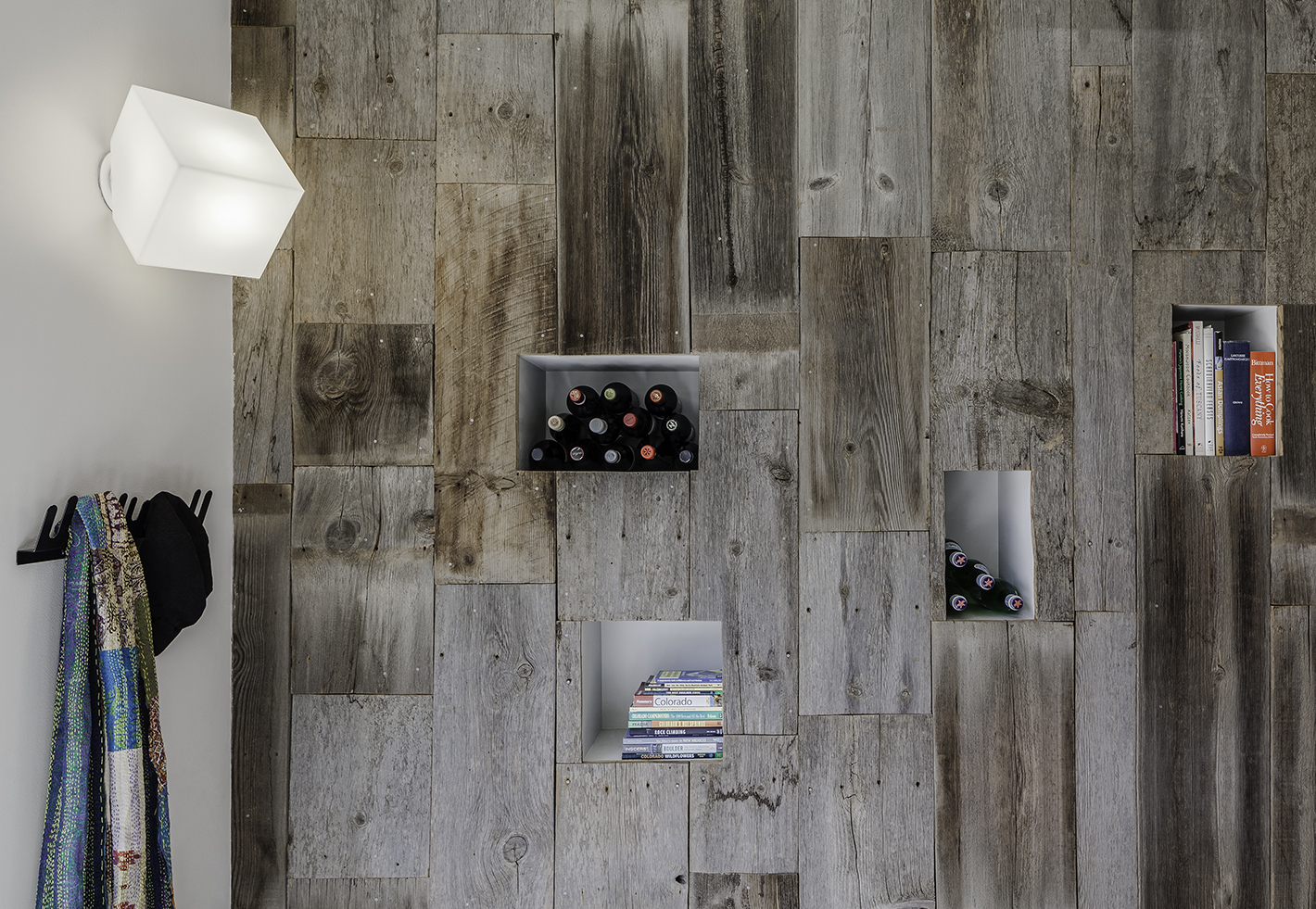 2328-Pine-wood detail.jpg