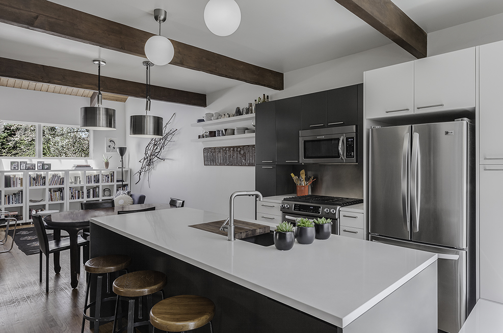 PINE STREET: INTERIOR RENOVATION