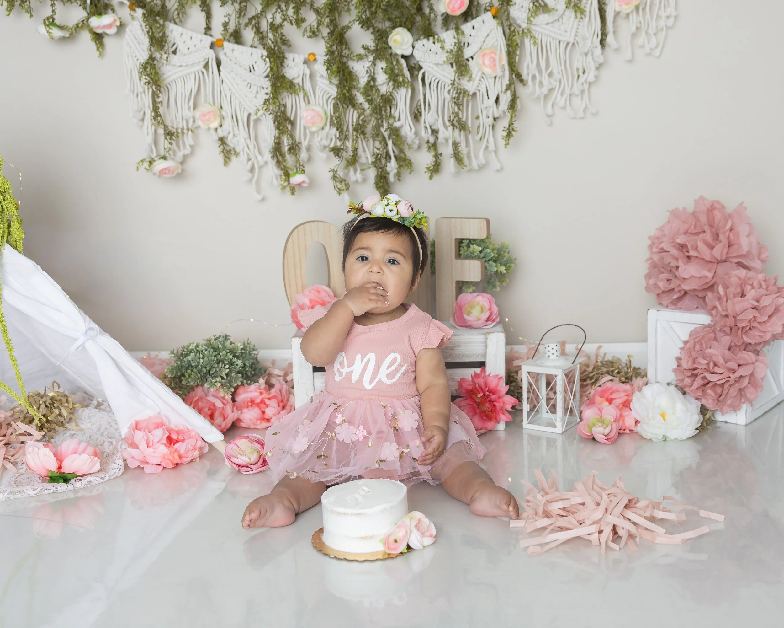 Emilia's Cake Smash-26.jpg