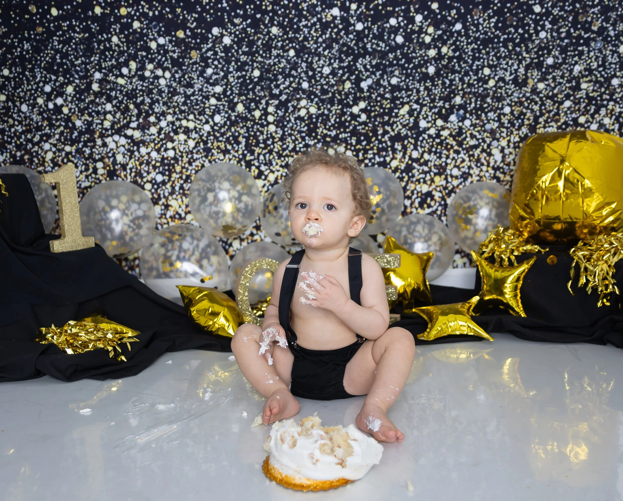 Logan Cake Smash-38.jpg