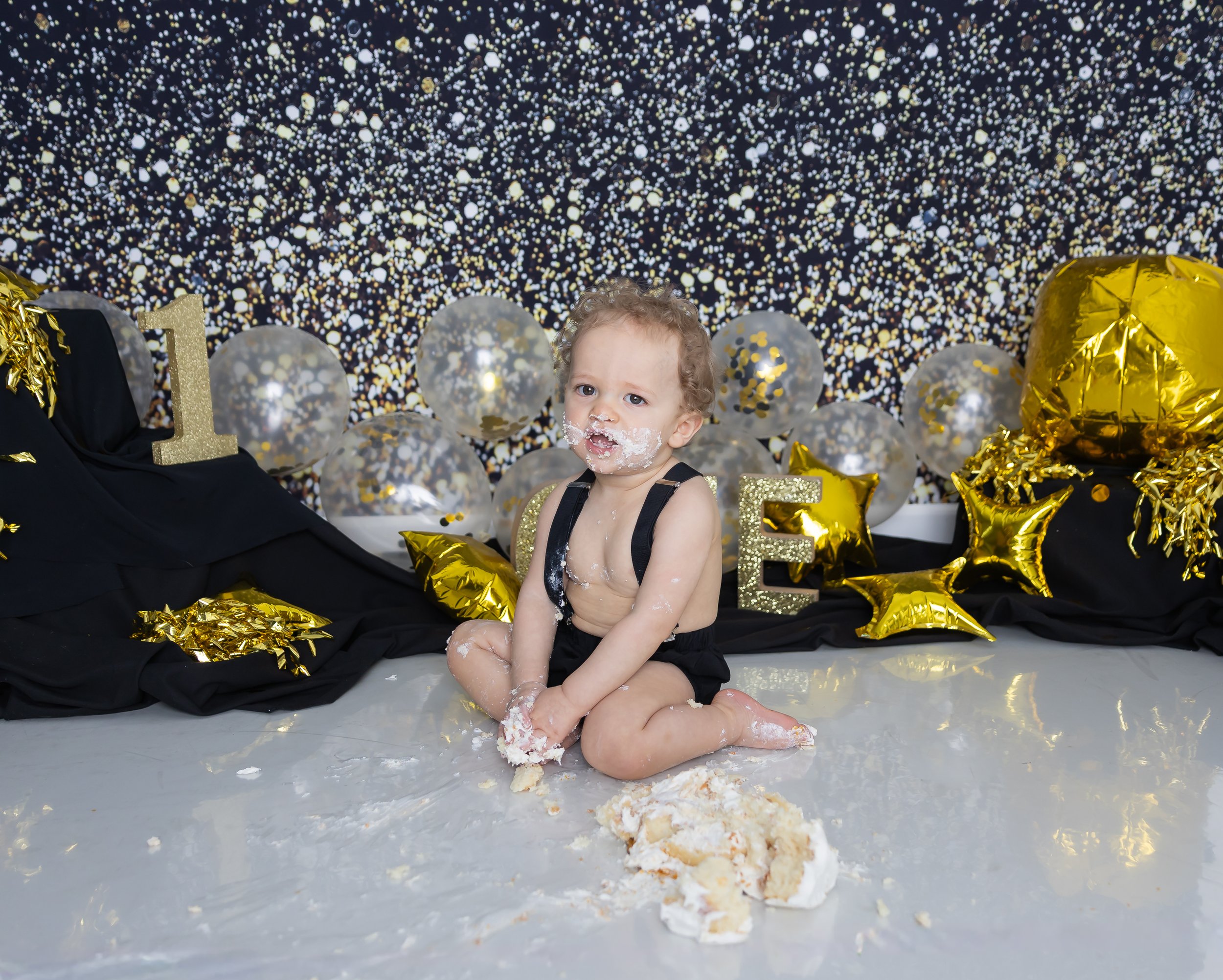 Logan Cake Smash-48.jpg