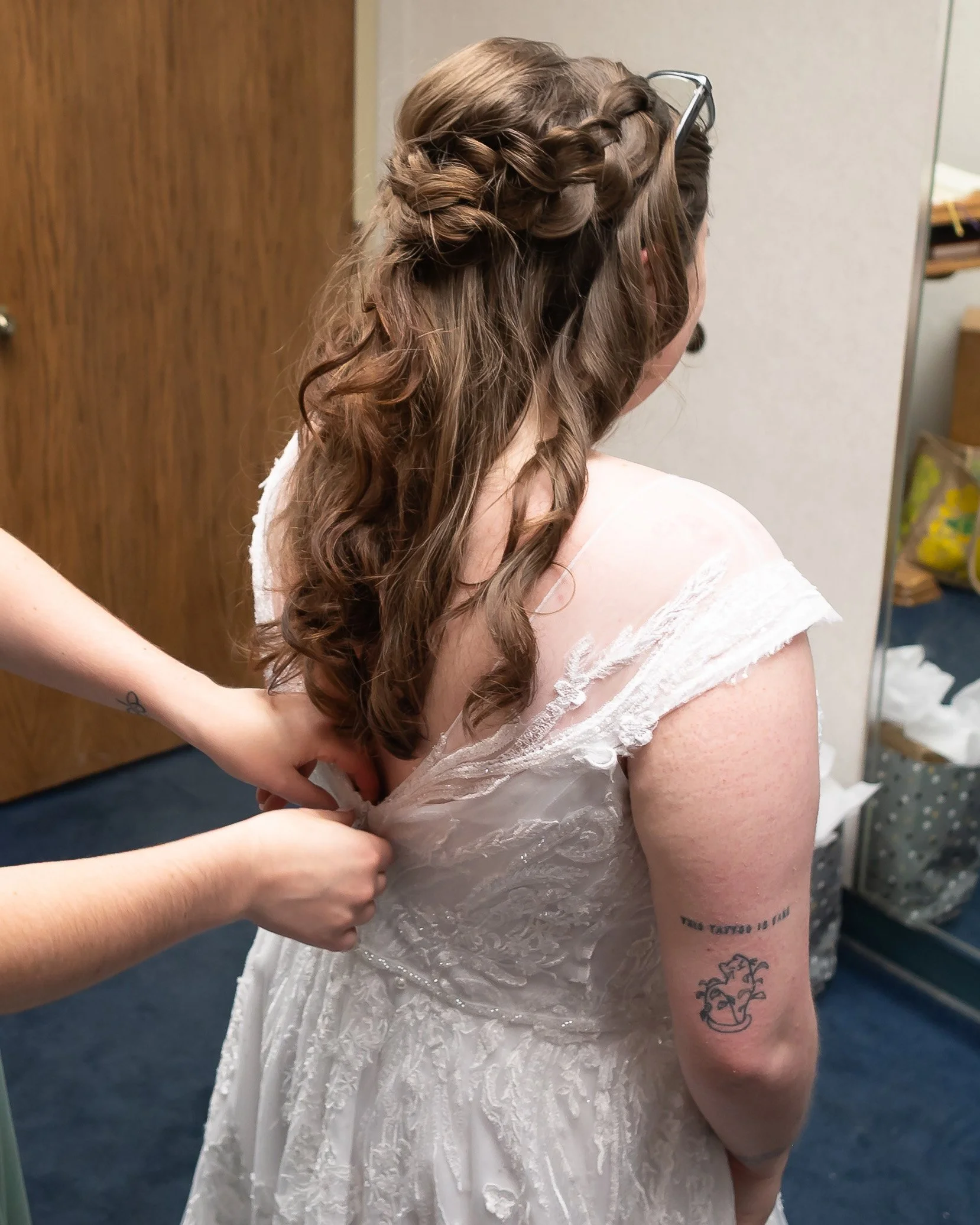 1 Jasmyne & Dylan Getting Ready-57.jpg