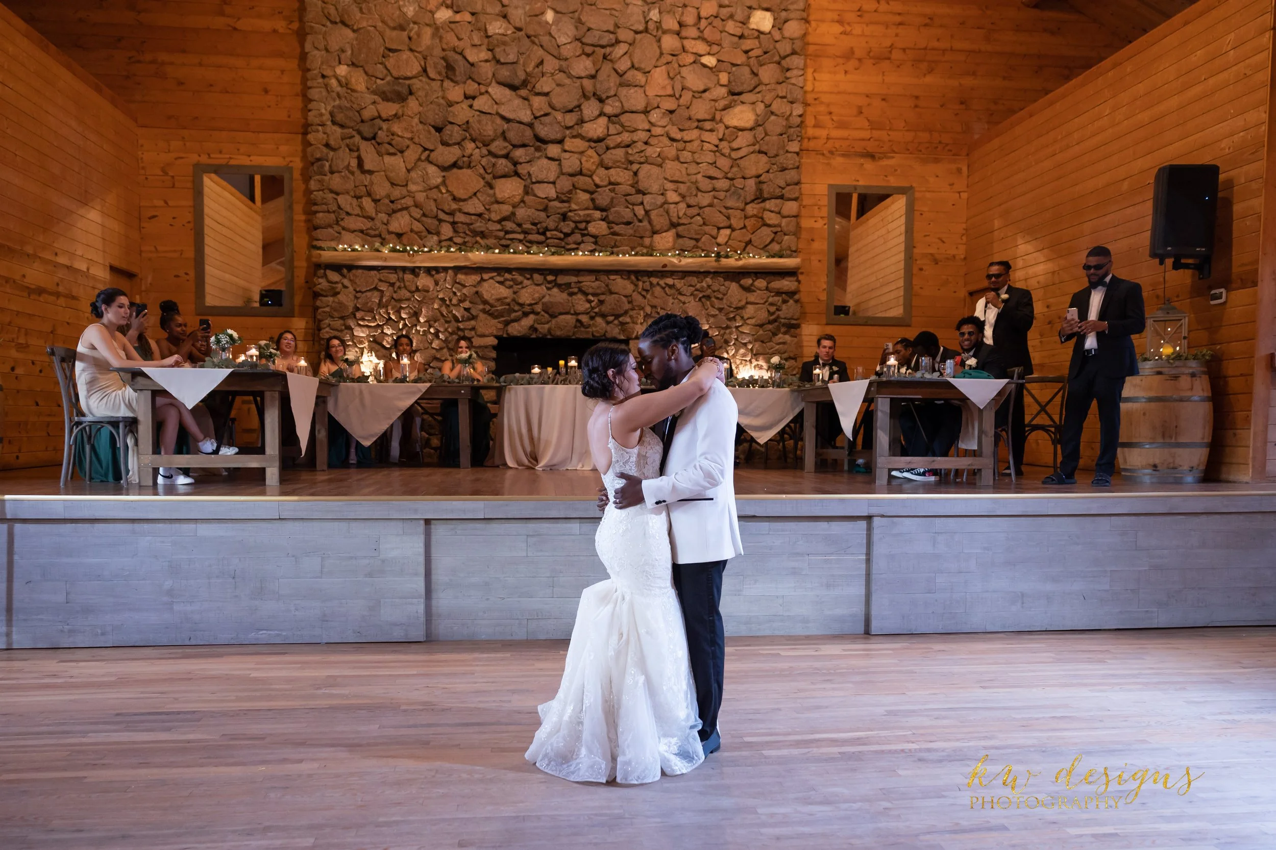 Alex & Berto Wedding Day Previews-49.jpg