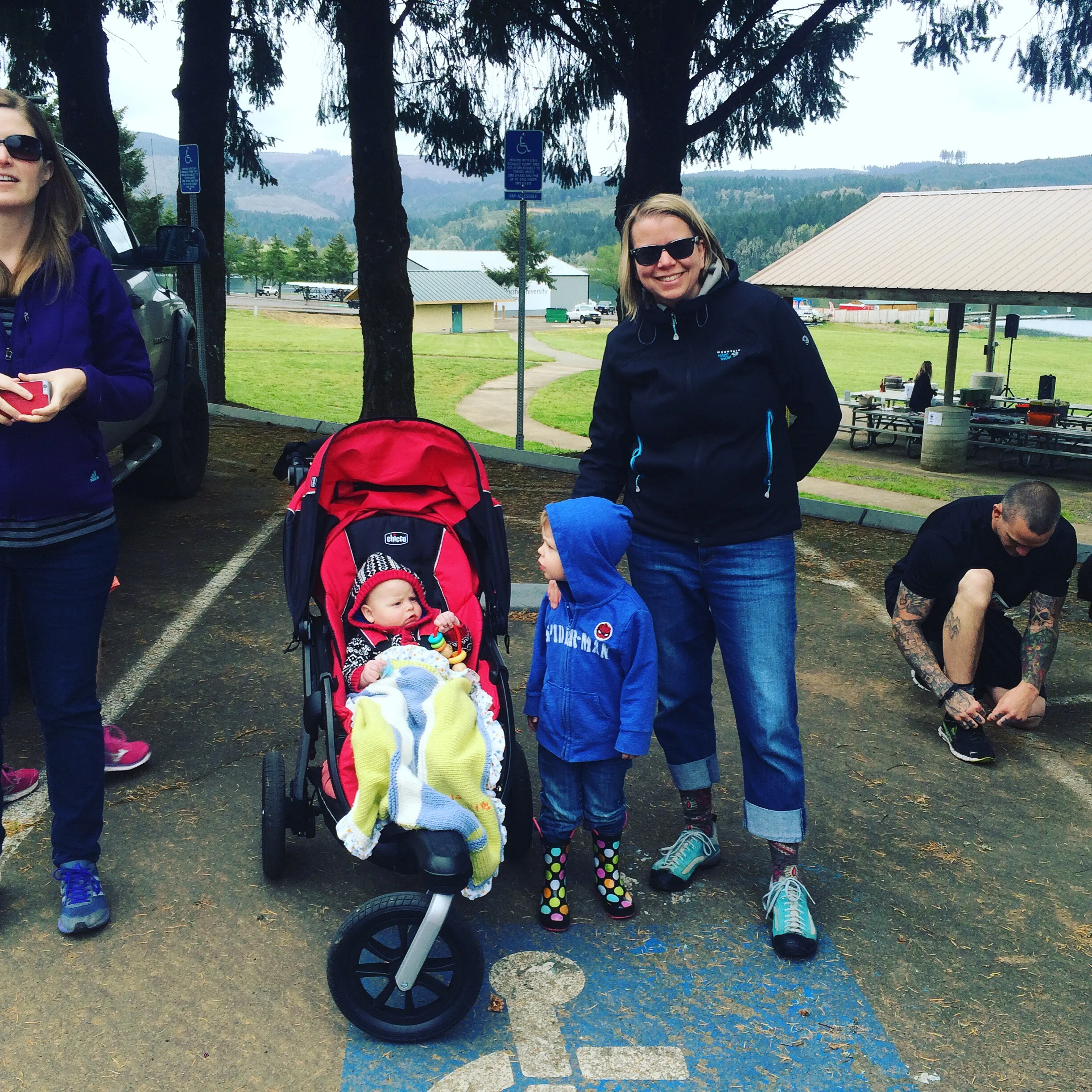 Carrie, T, R, and Liz, sending us off. Special thanks to Carrie for always helping Liz with the kids when Elliot and I are off running!