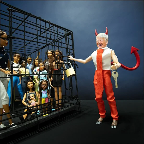 TrumpCage01.jpg