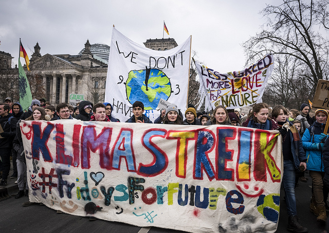  Poland Climate Strike (Credit: Mike Schmidt / Greenpeace, Flickr, CC 2.0) 