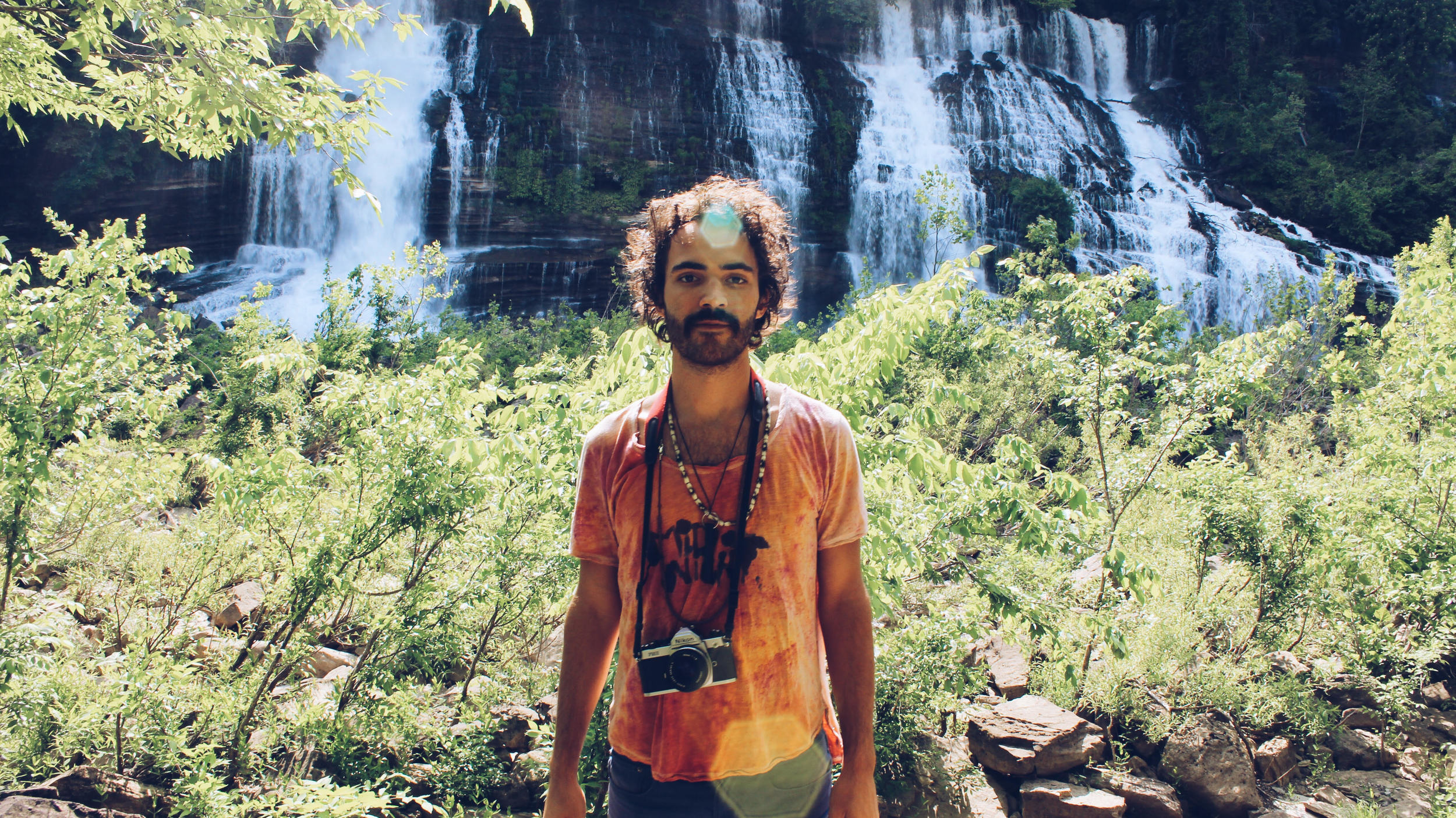 Ben and I love taking photos out in nature. Packing a picnic, hiking out into the wilderness keeps the creativity flowing.