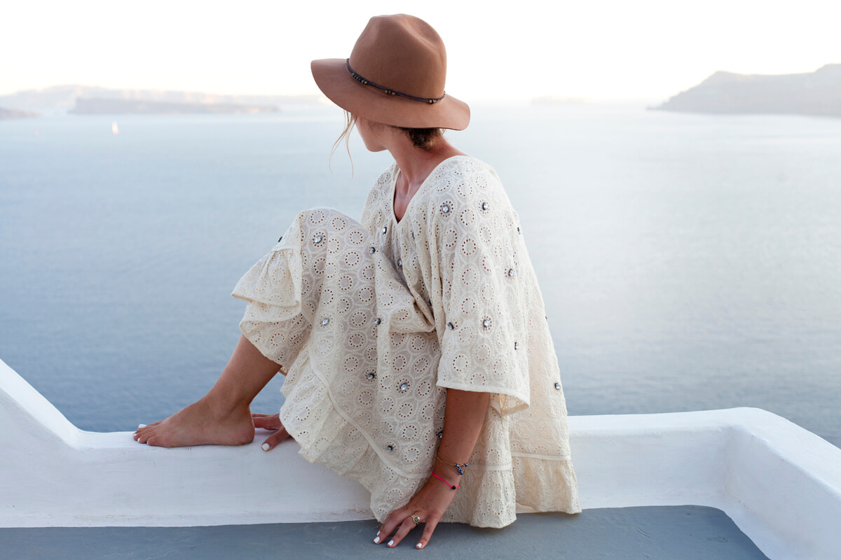 Rachel_Garahan_Santorini.jpg