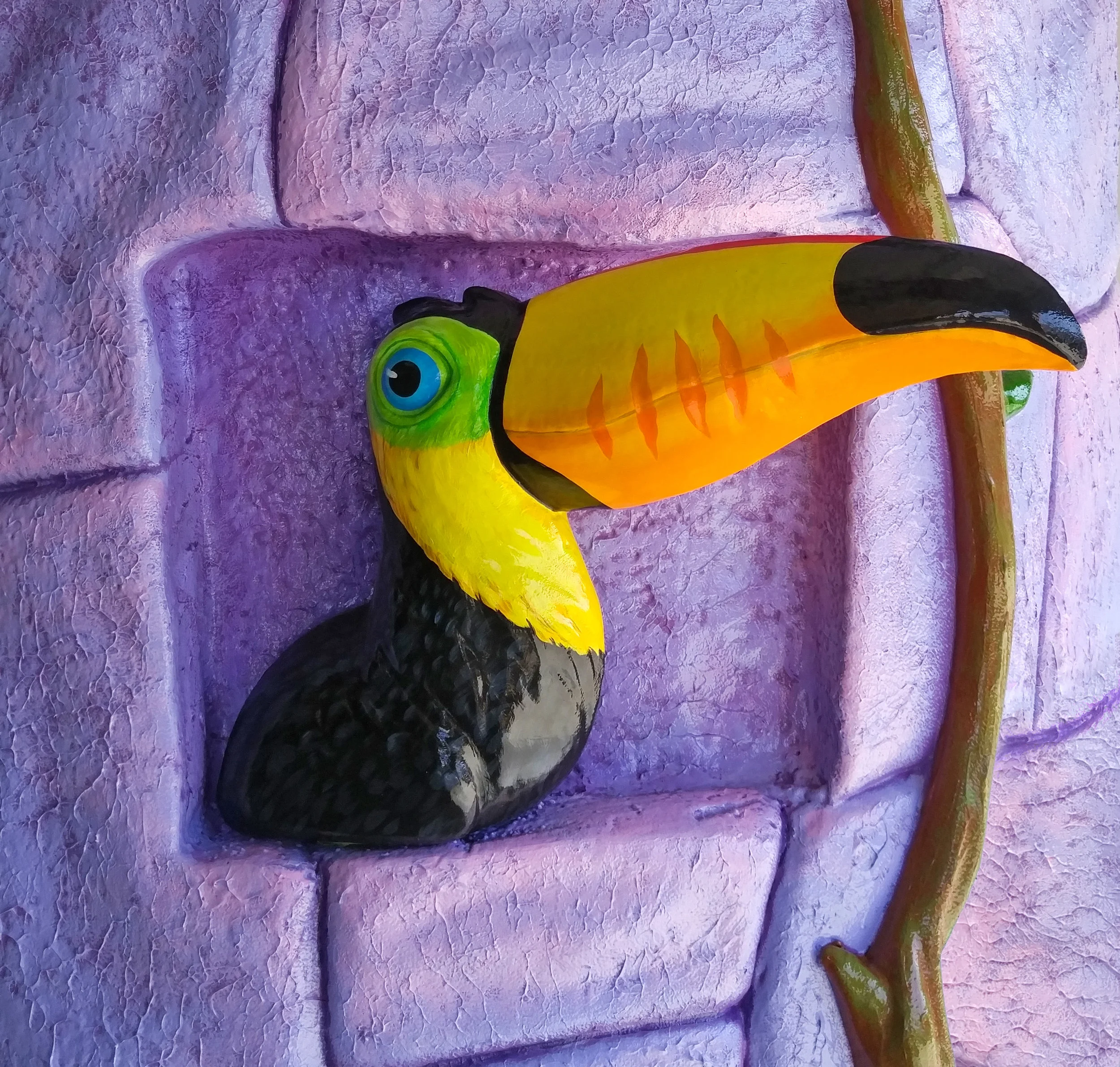 Sculpture Parrot.jpg