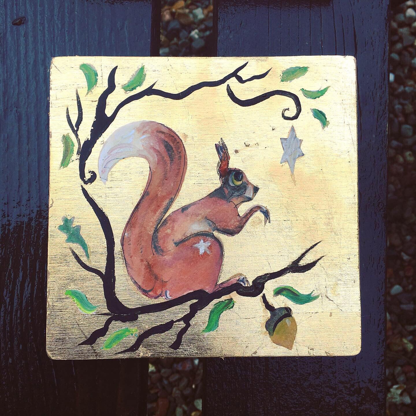 Red squirrel
Wishing on a Star
Little gilded treasure 
&pound;80 

#wishingonastar #red #redsquirrel #paintings #loveart #redheads #goldleafart #goldleafart #redvelvet #acorn #artforyourhome #whimsical #paintingsforsale #gold #gilded #

 #🐿 #squirre