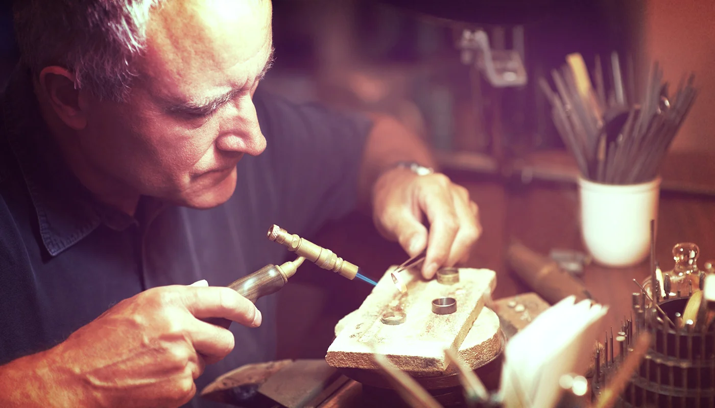 JJ_Web_ElkIvory_GOLDSMITH.jpg