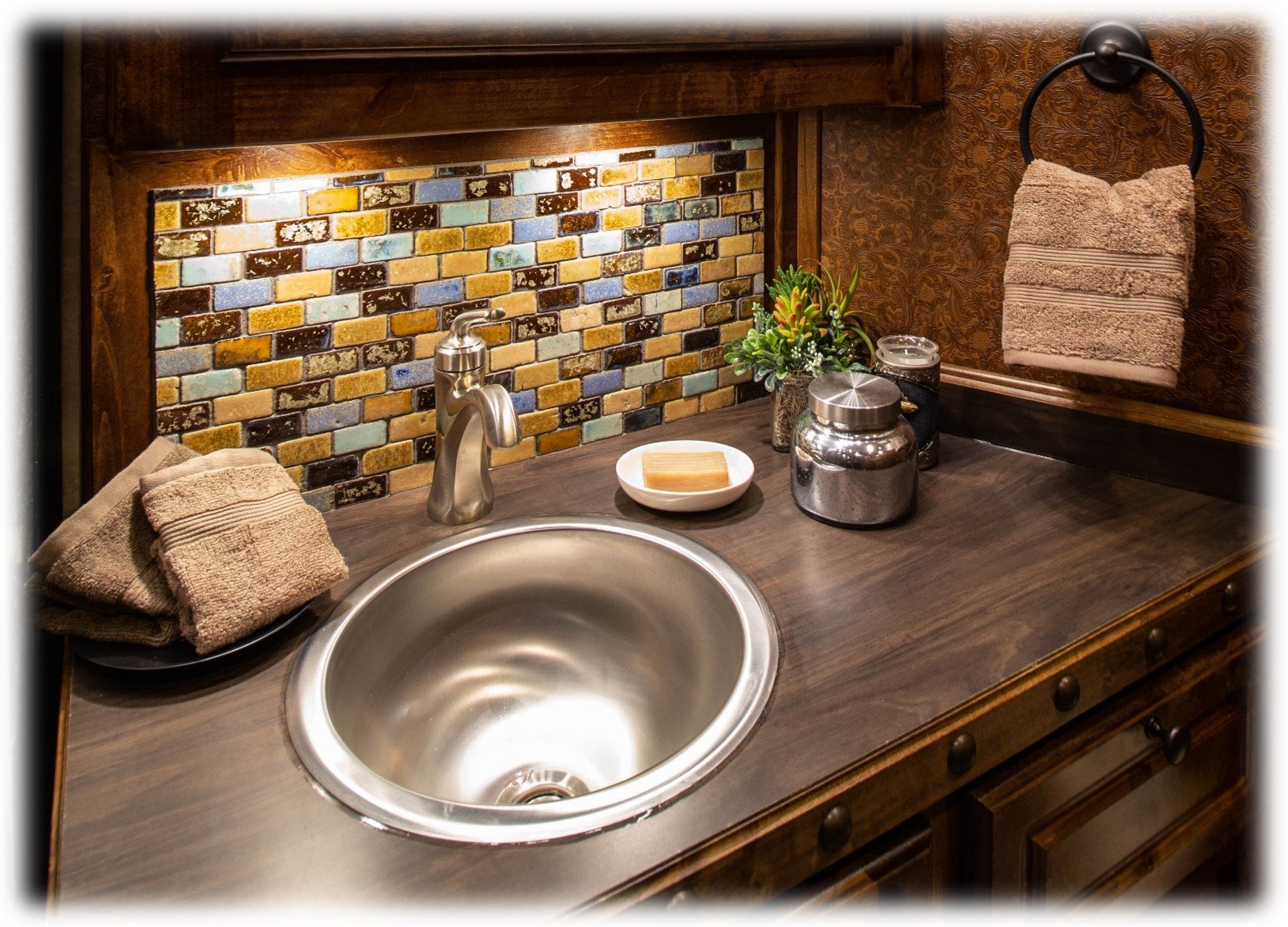 Round Stainless Sink with Standard Silver Faucet