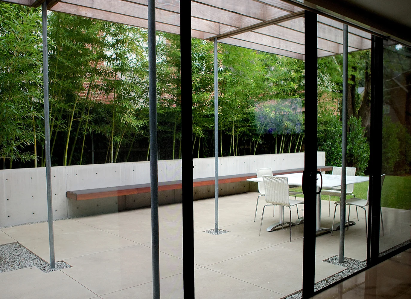 1001h_ACV_9556_crop 300 dpi_2048.jpg