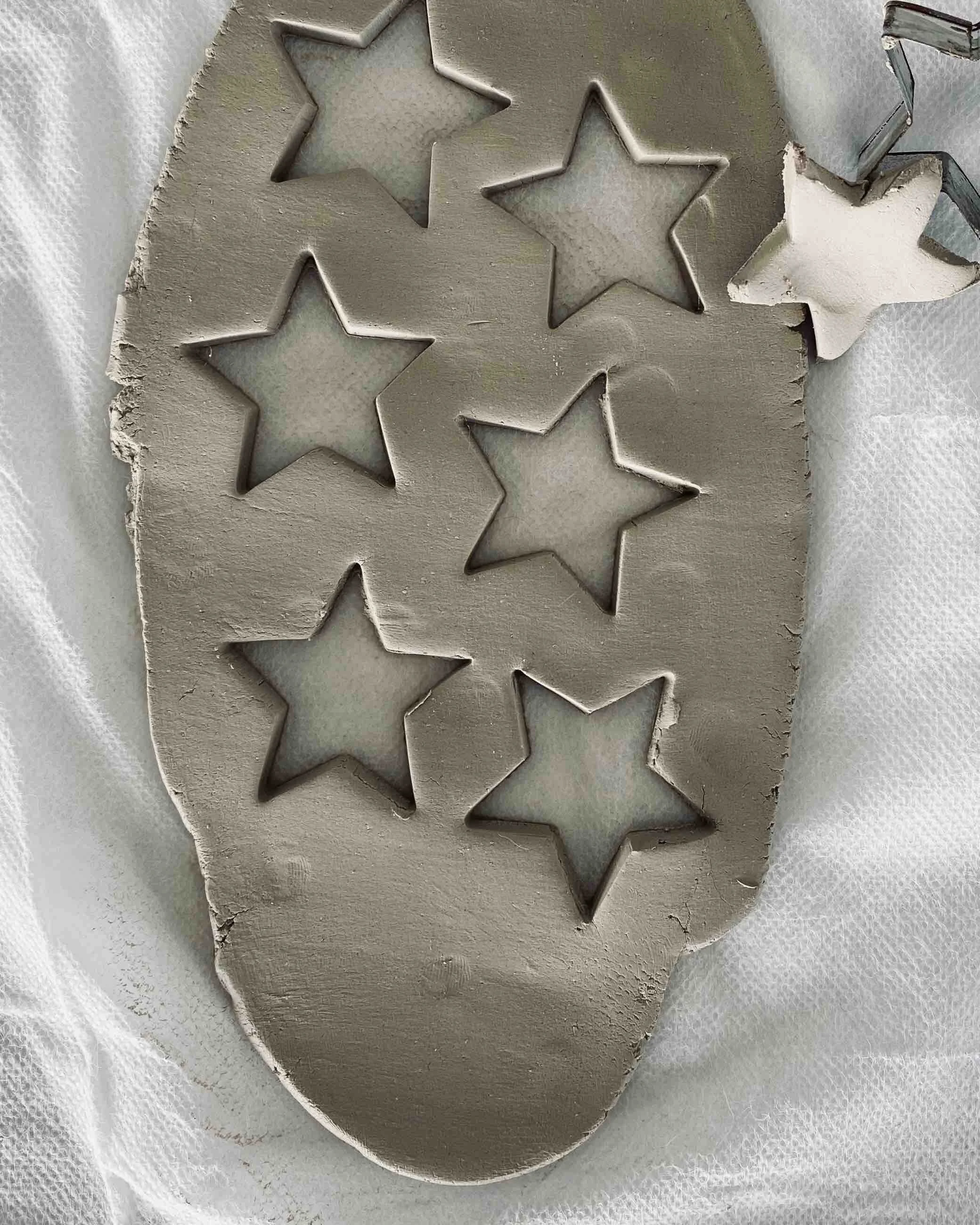 Hål som gjorts med en pepparkaksform.
