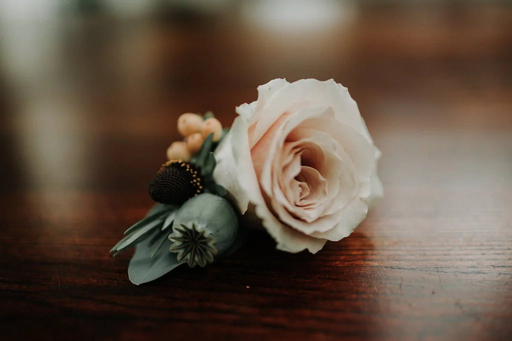 Boho Botanical wedding boutonniere | The Sweet Stuff