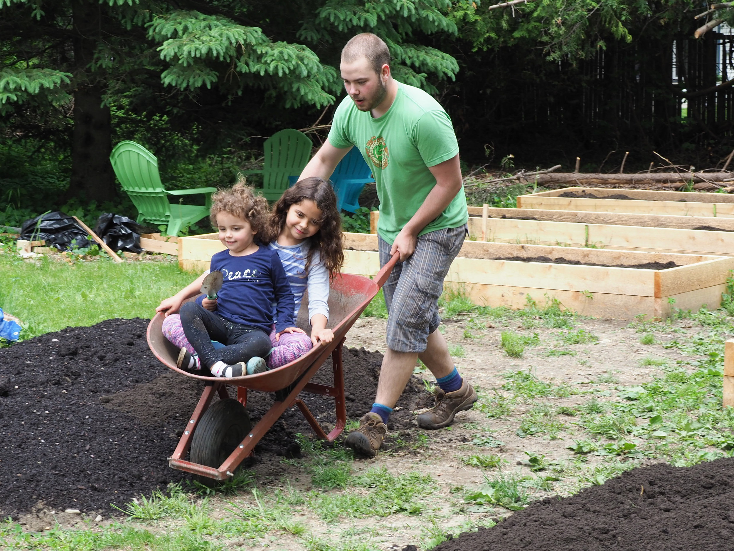 Wheel barrow-Inga Edda.jpg