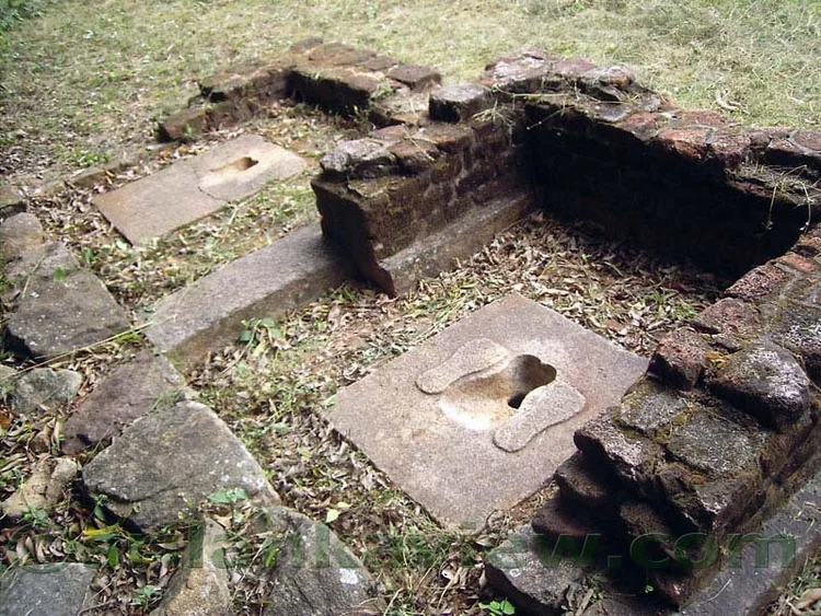 The Evolution of Urinals: From Ancient Sanitation to Waterless ...