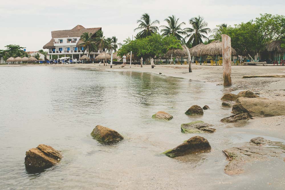 hotel las palmeras coveñas.jpg