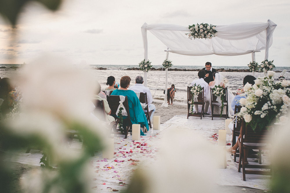decoracion de bodas en la playa(2).jpg