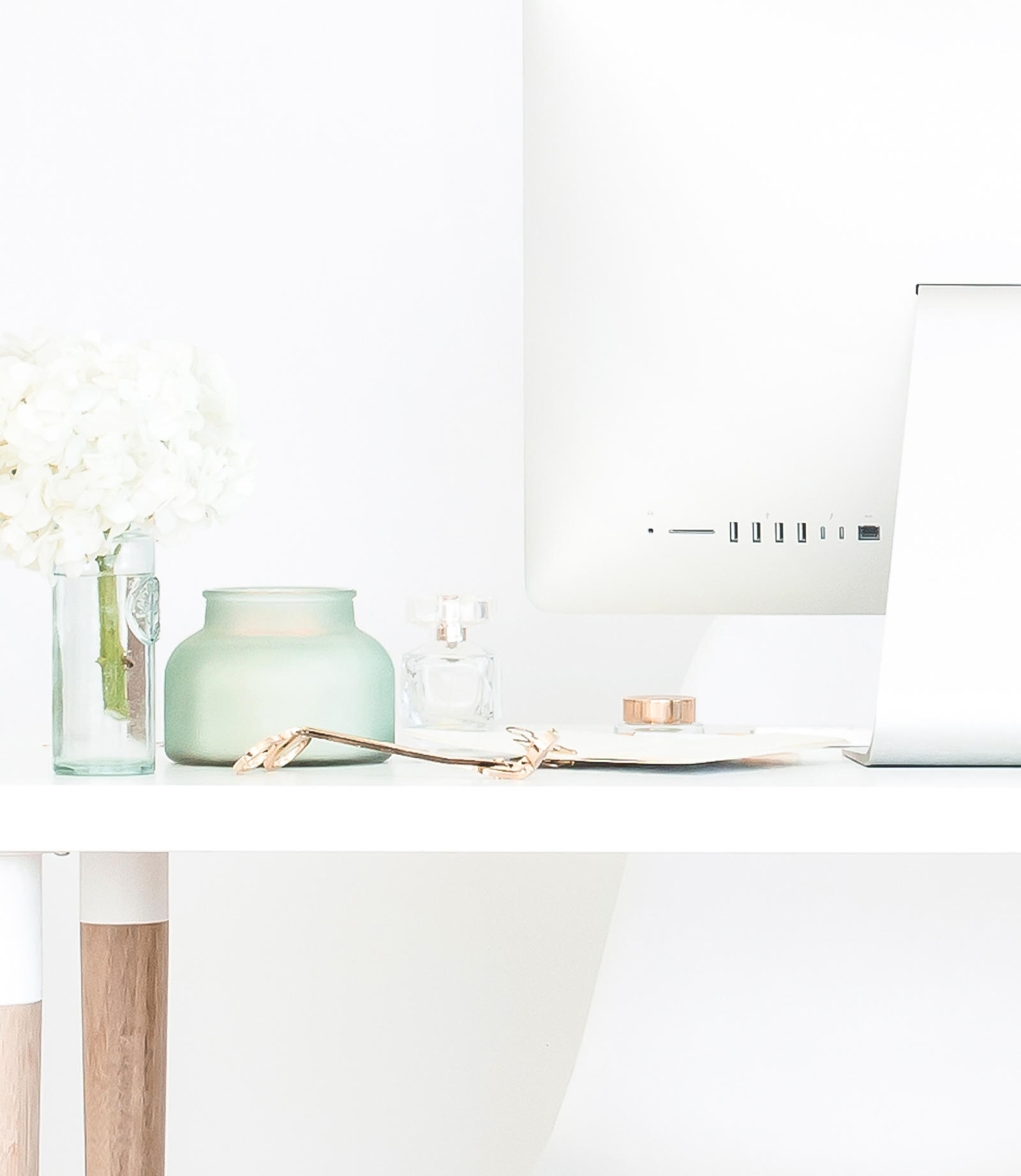 haute-stock-photography-teal-desktop-final-14.jpg