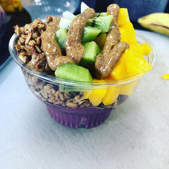 Come get your a&ccedil;a&iacute; bowls on this hot day! We are open until 8pm daily! #acaibowl #organic #healthylifestyle #💜