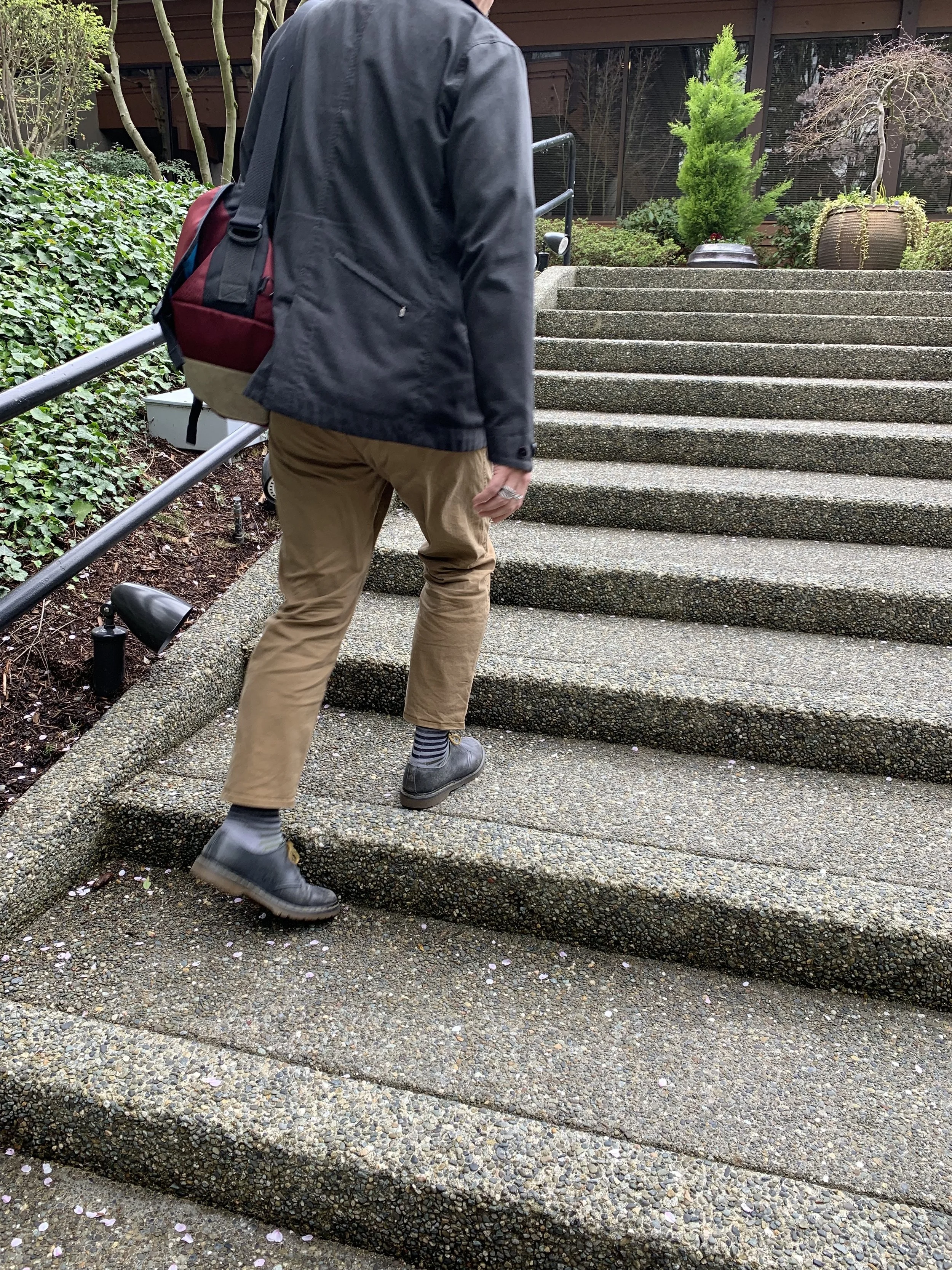 The stairs have 6” risers, but the 22” treads (2R+1T = 34”). make for a really awkward ascent, having to take a half step before the next riser.