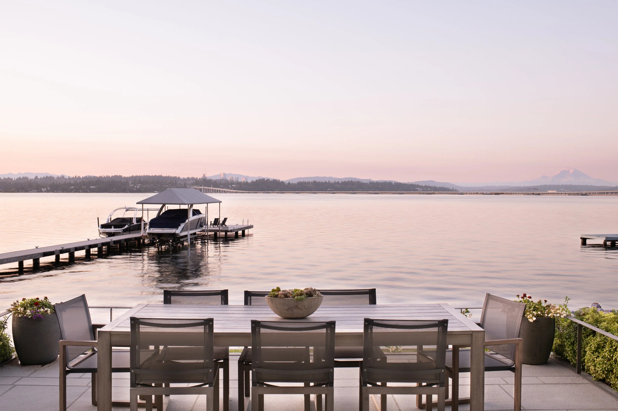 Dining terrace at Shore Blocks