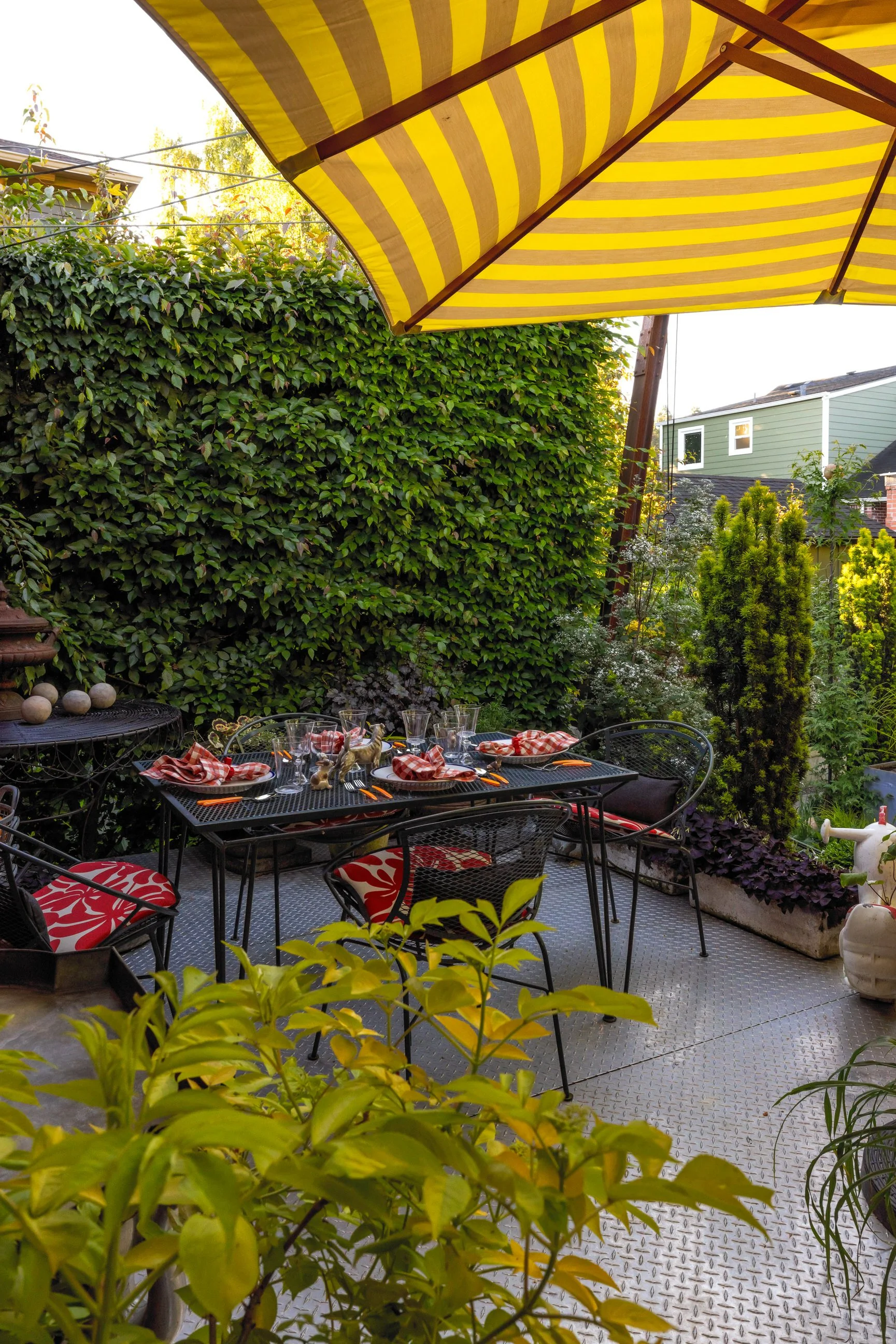Richard Hartlage's outdoor dining area