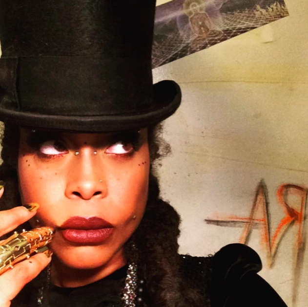  Erykah Badu interview (NYLON.com, November 2015. Photo via @fatbellybella/Twitter.) 