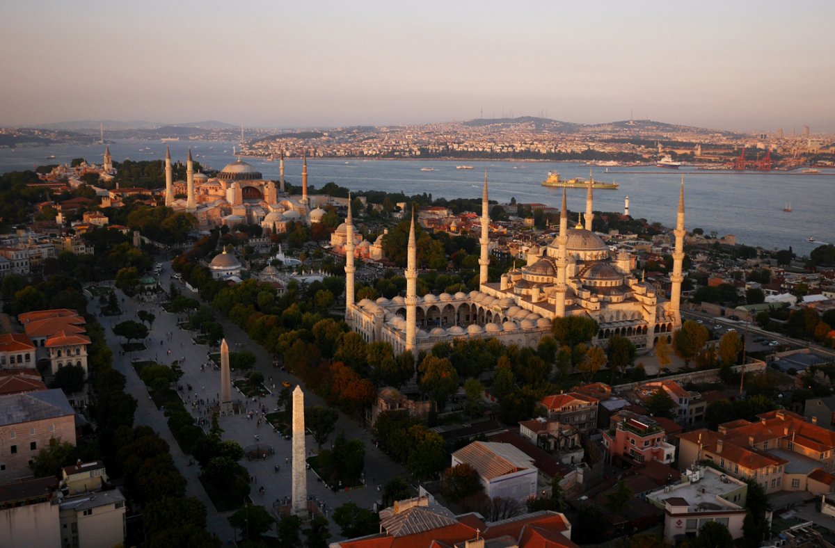 chapples-drone-also-floated-over-the-blue-mosque-in-istanbul-turkey.jpg