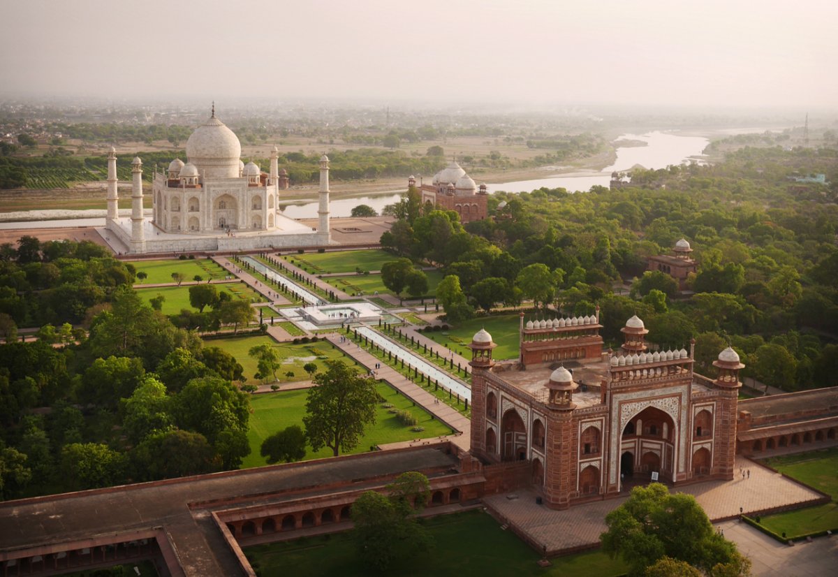 photographer-amos-chapple-captures-the-worlds-most-famous-landmarks-from-the-taj-mahal-to-the-kremlin-using-a-drone.jpg
