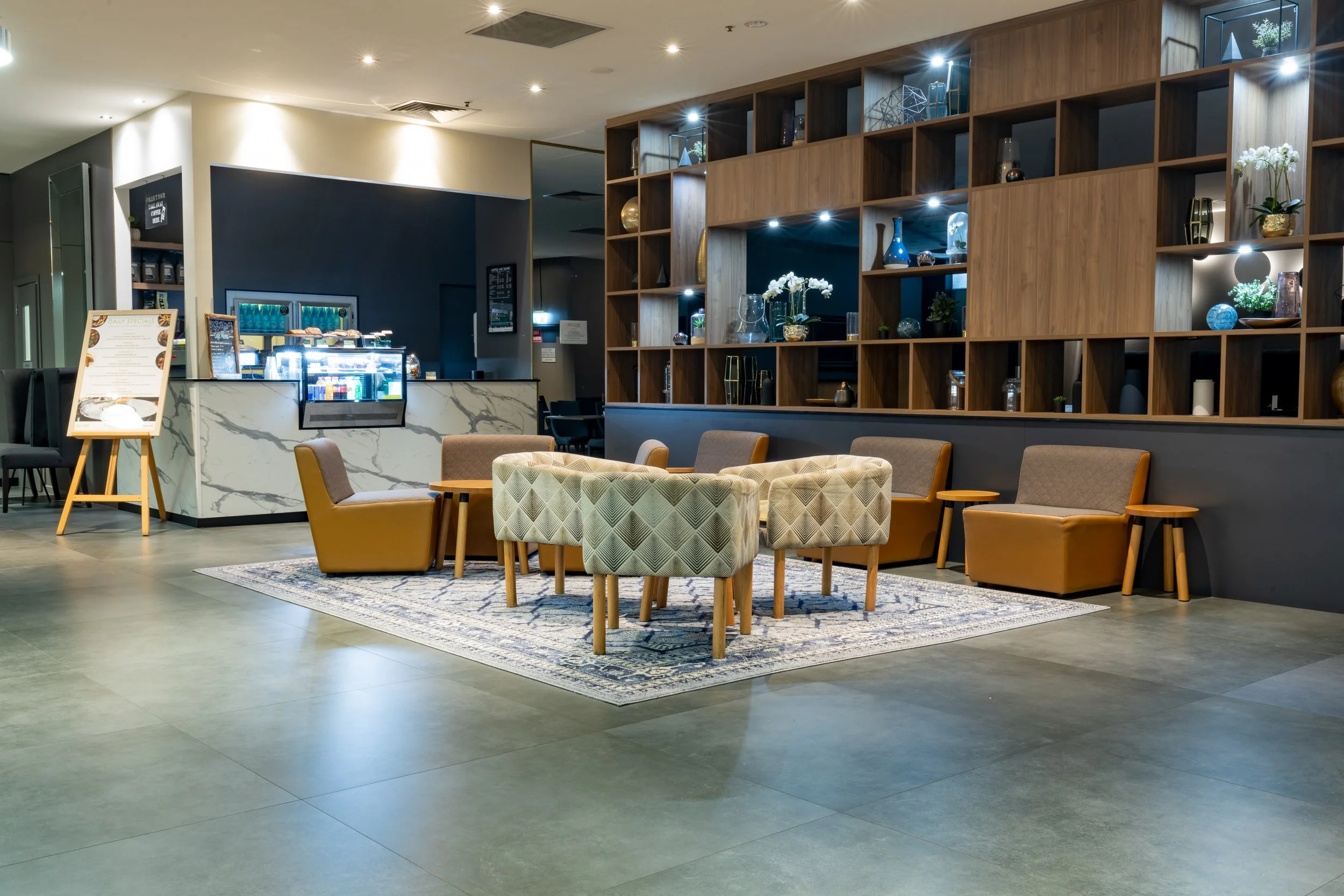 Oaks on Market_LR_Reception_v1-2.jpg