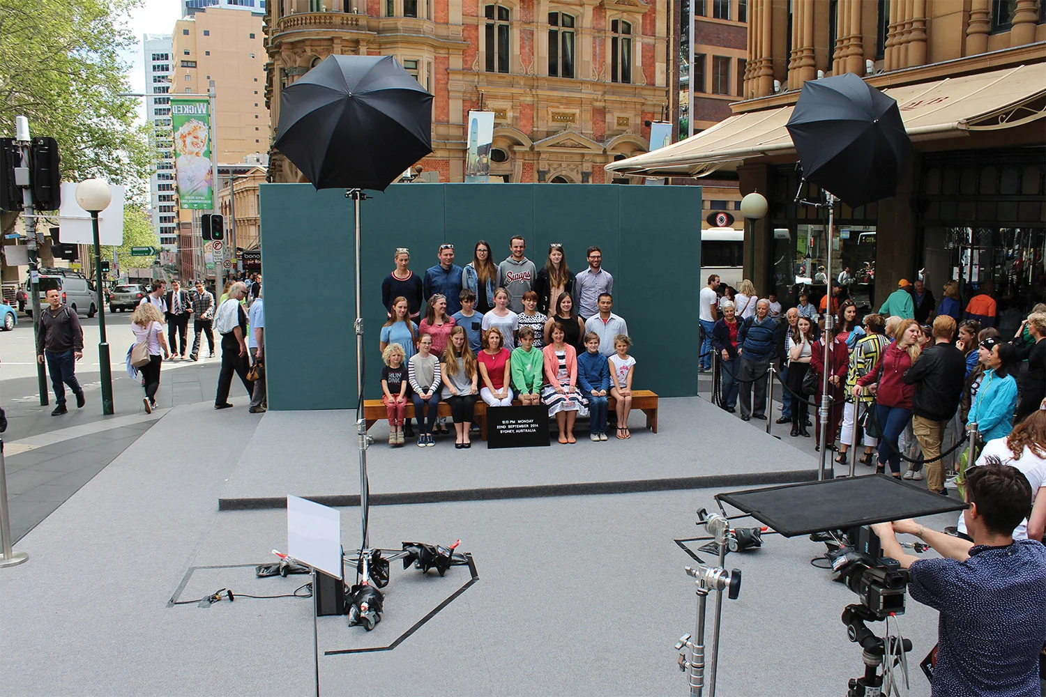 'Us' a group photo of strangers by artist James Dive