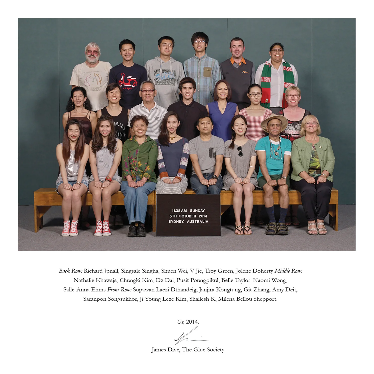 'Us' a group photo of strangers by artist James Dive