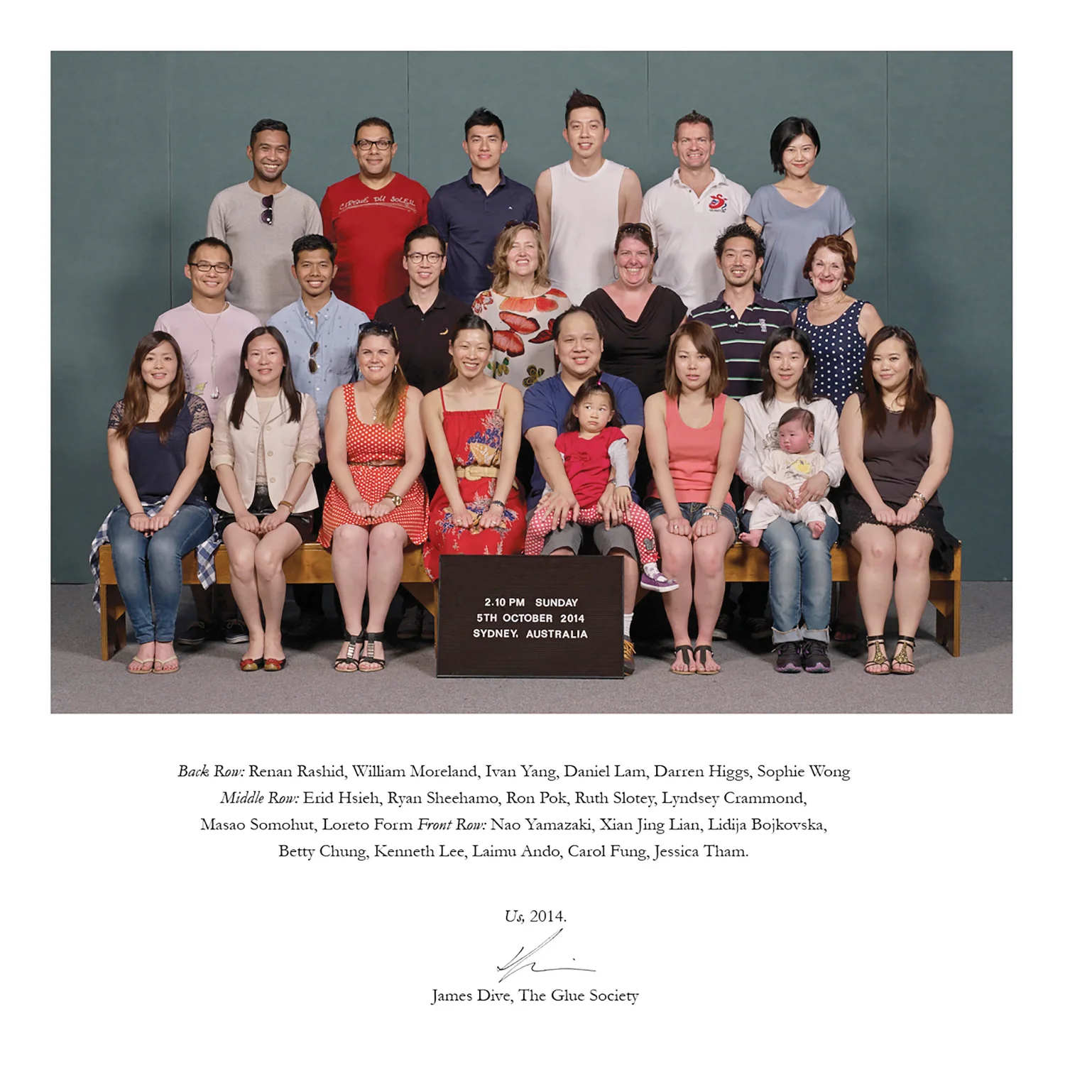 'Us' a group photo of strangers by artist James Dive