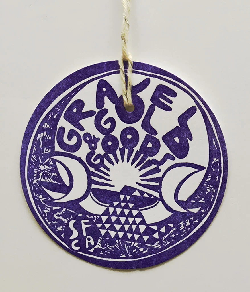 Circular hang tag