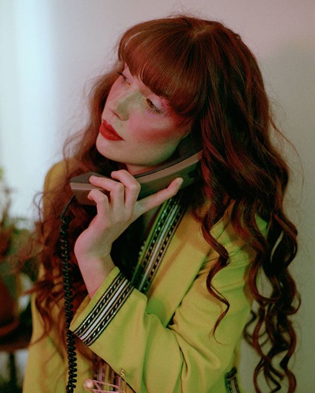 Poison Ivy🌱 @sticks_and_stones_agency 
Model @lauren_brymner @duval.agency 
Hair and make up @bridgetsophiestudio 
Stylist @iamthetreasurehunter 
Wearing @rainbowdreamzvintage and @psyfunkle .
.
I'm very busy scanning film most of the weekend 💖 fil