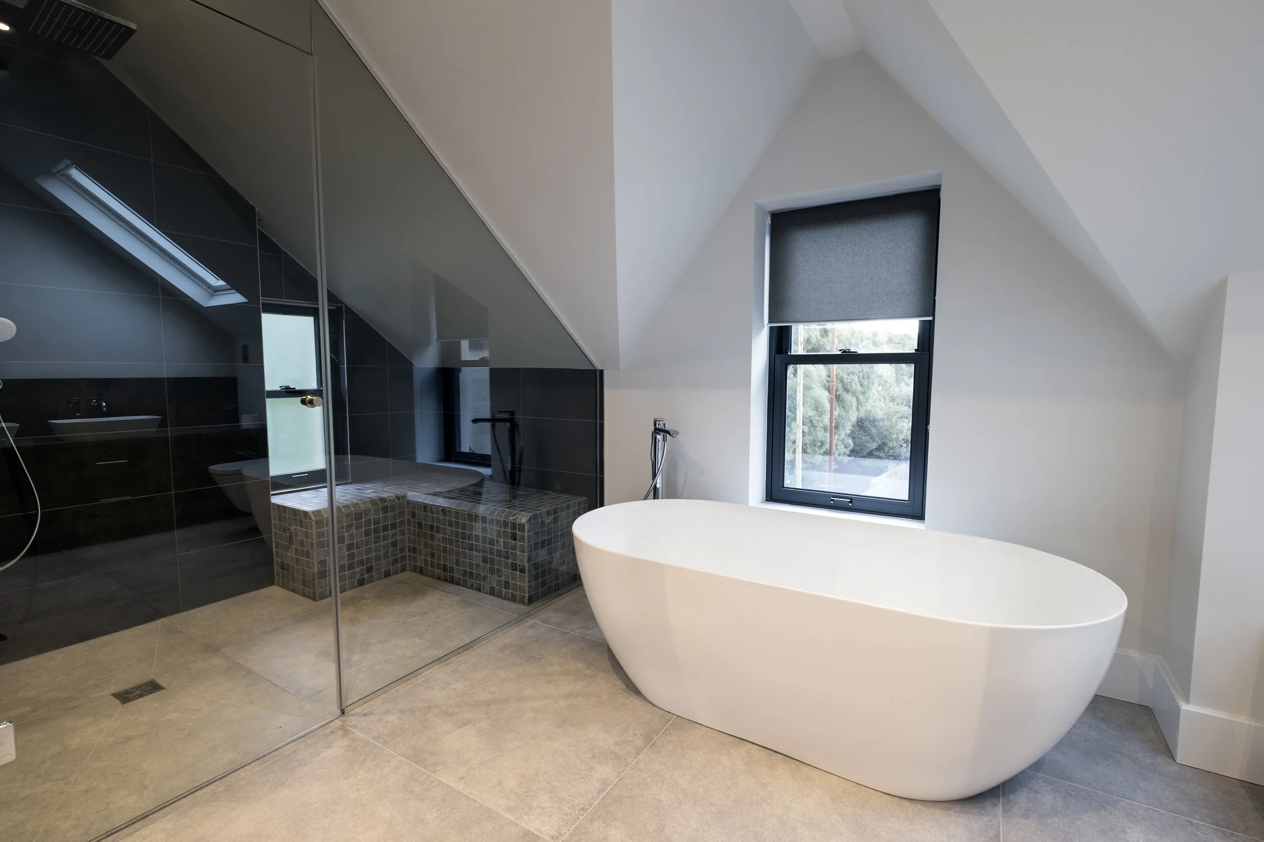 EN-SUITE STEAM ROOM