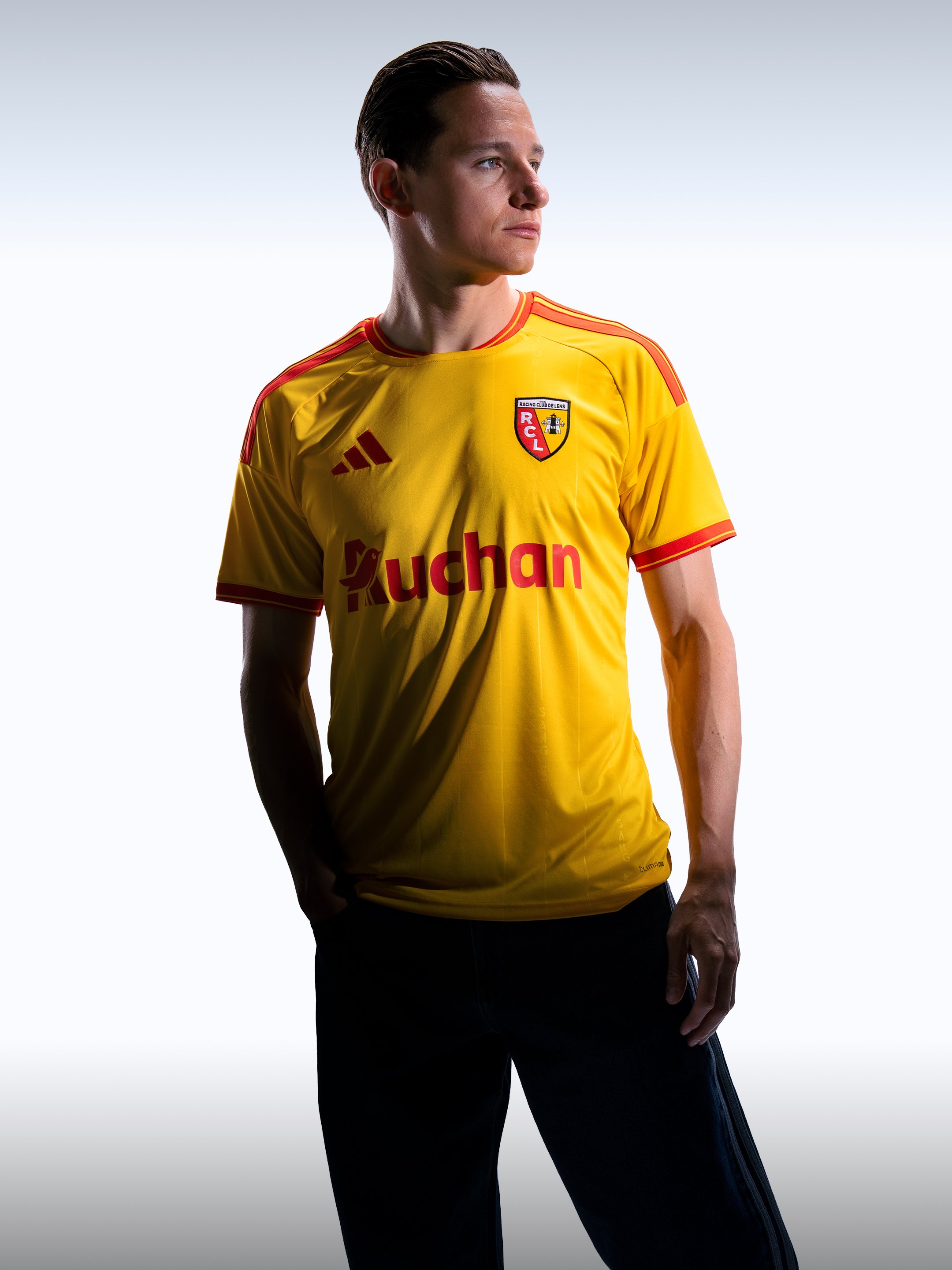 RC_LENS_HOME_BTS_01.jpg