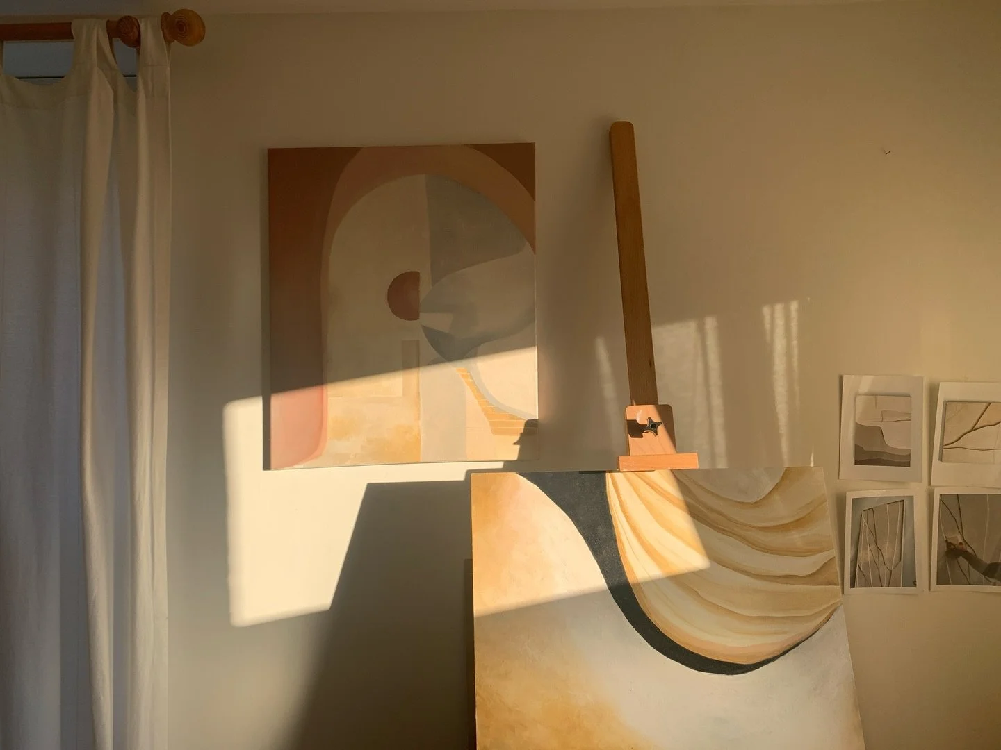 🌙 It&rsquo;s all I can do during these frosty winter ❄️ days to focus on the warmth and light of the sun when it appears 🌙 keep warm and listen to Sade and imagine Summer 

#sade #summerdreaming #hibernation #winterseason #painter painting