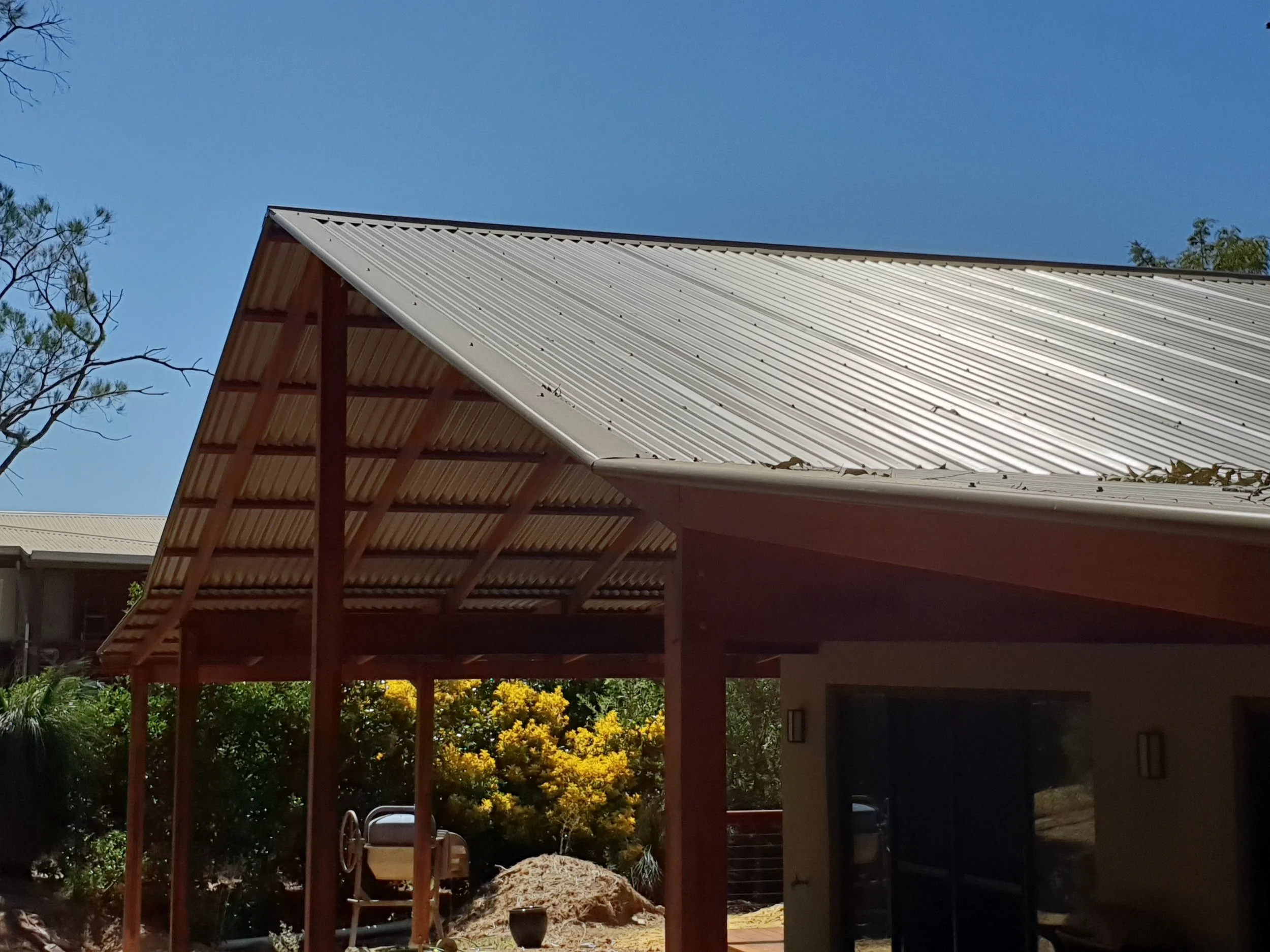 The surrounding bushland provided inspiration for the exterior colour palette.