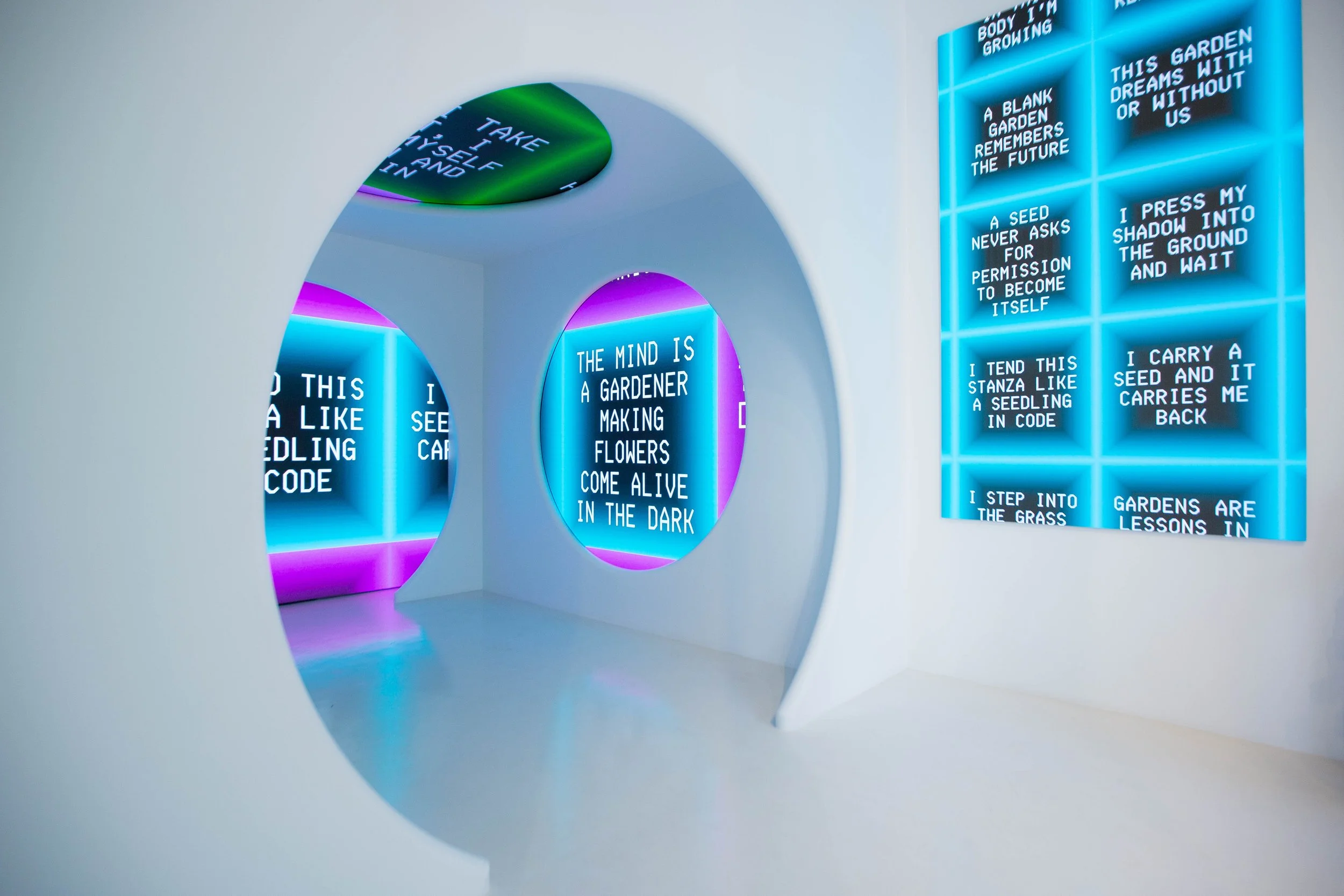 A LIVING POEM_Load Gallery Barcelona_2026_01.jpg
