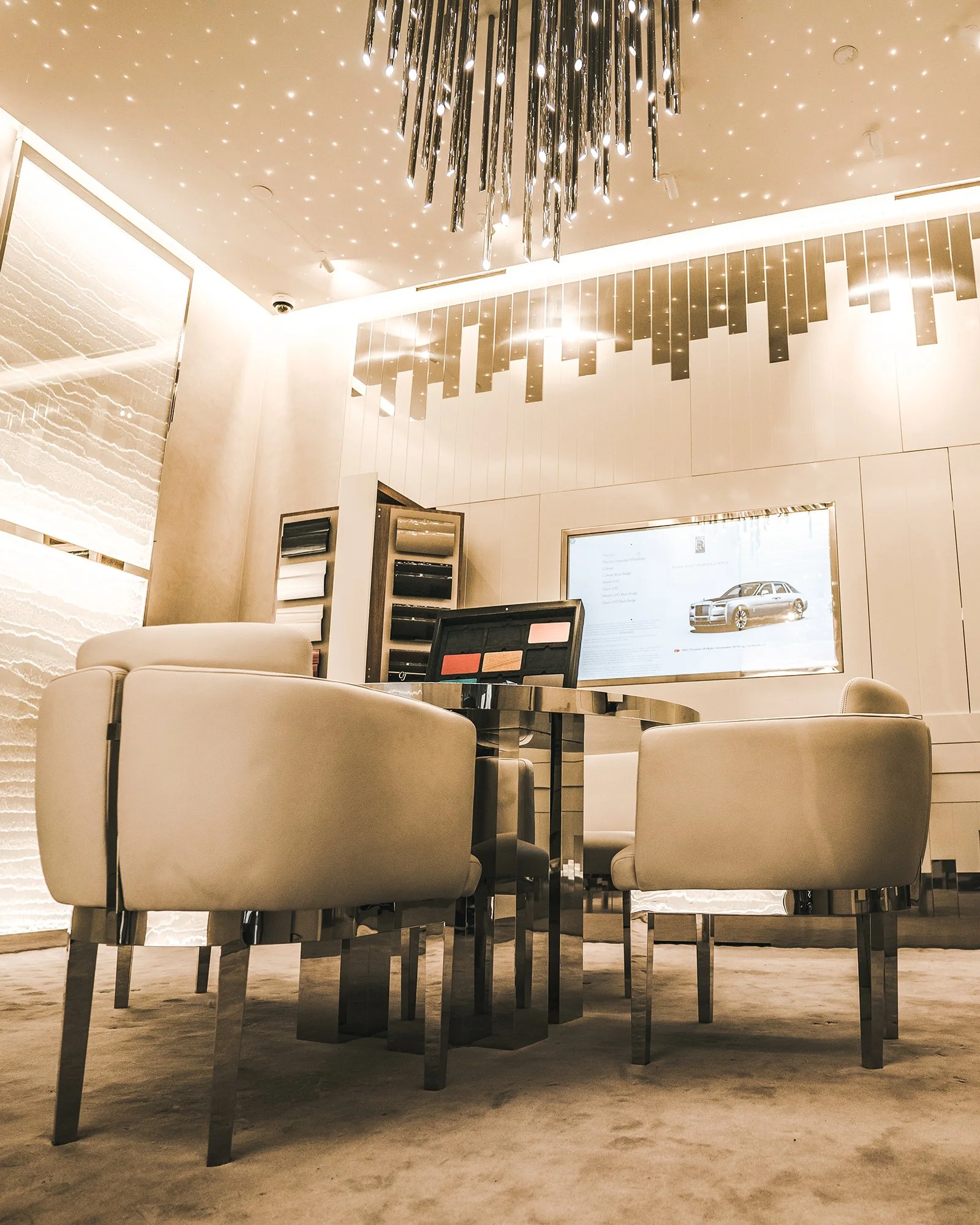 Rolls-Royce Motor Cars × T.T.Trunks