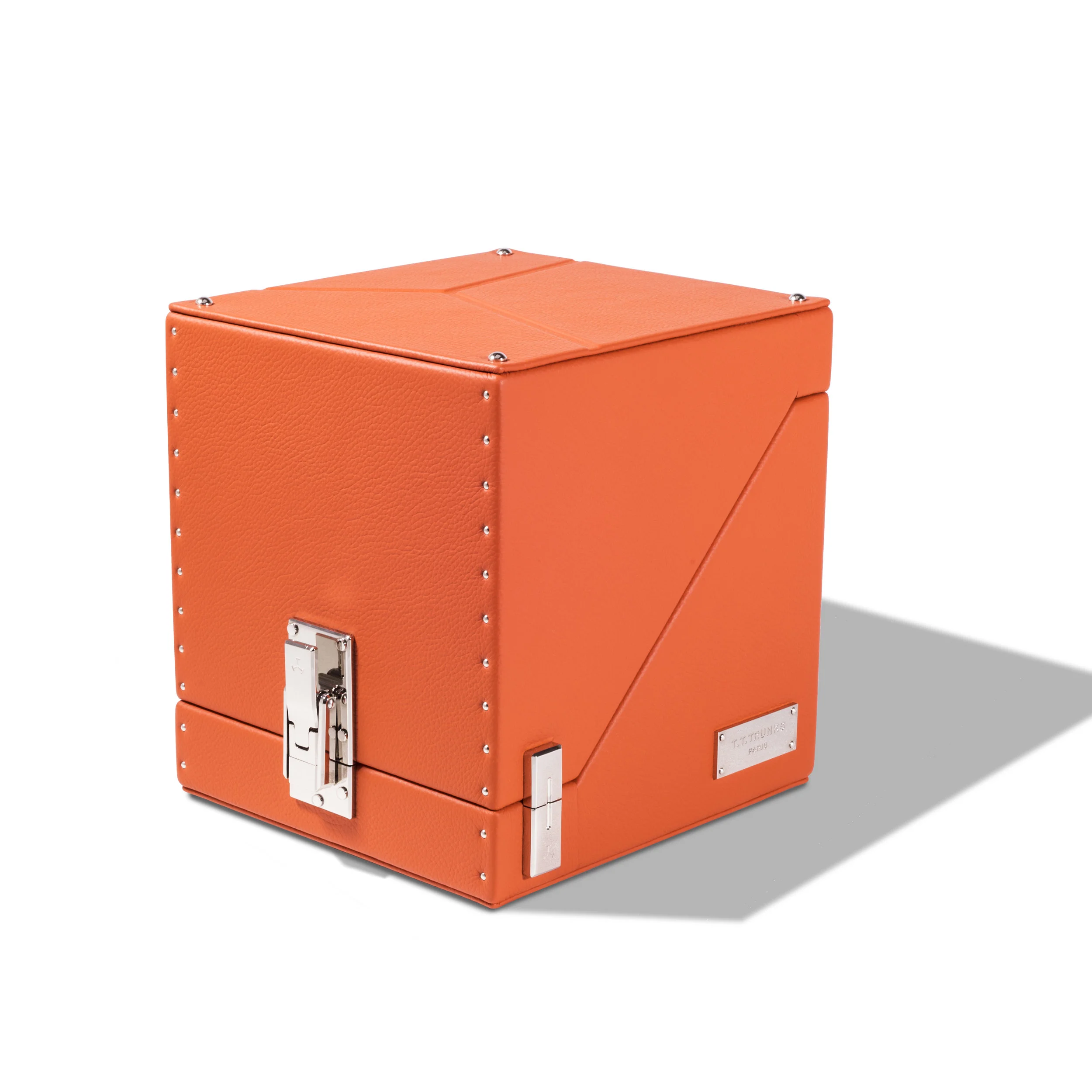 190104_WATCH_T1_ORANGE_FERMEE_3QUART.jpg